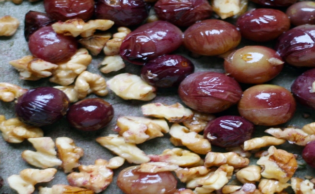 Red grapes and walnuts Red grapes and walnuts