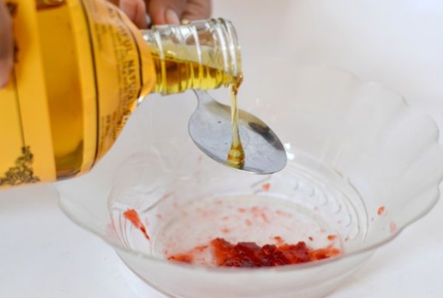 Strawberries And Honey Scrub Strawberries And Honey Scrub