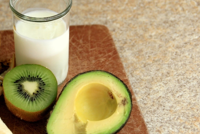 Avocado, Kiwi And Milk Mask Avocado, Kiwi And Milk Mask