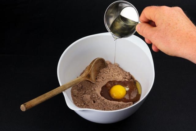 Chocolate And Egg Face Pack Chocolate And Egg Face Pack