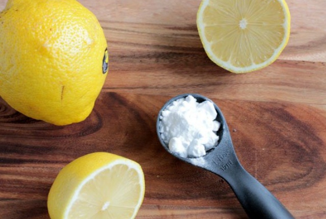 6 Amazing Ways To Use Baking Soda For Reducing Dandruff ...
